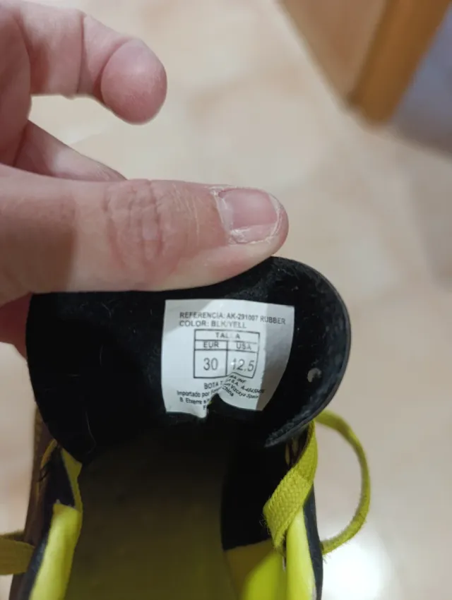 Botas de fútbol Spyro niño talla 30