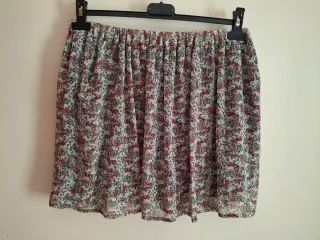 Falda corta flores verano