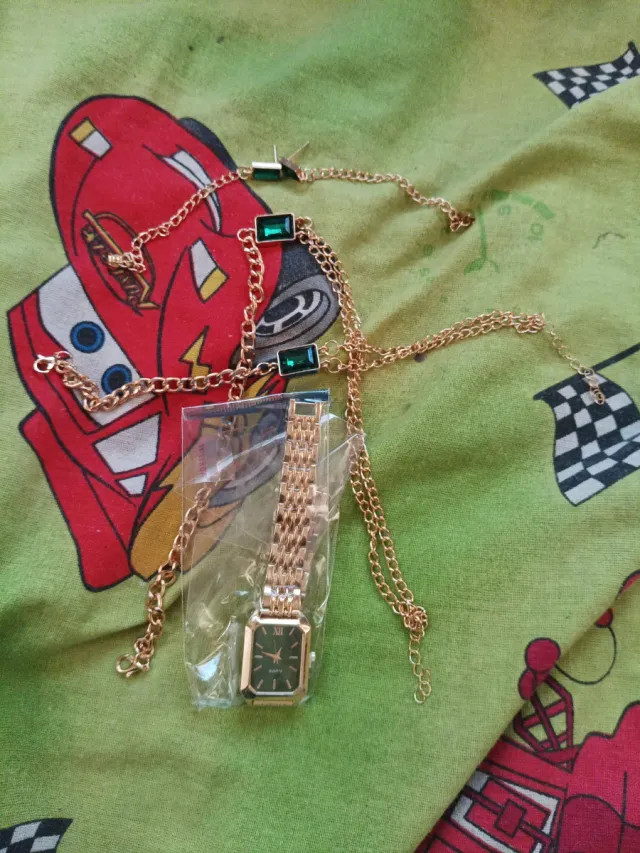 Juego 5 relojes mujer oro y verde