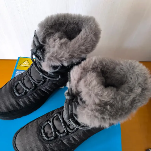 Botas Columbia Negras y Grises Talla 41