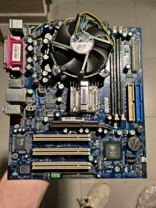 Placa Base Foxconn LGA 775 + CPU Intel Pentium 4