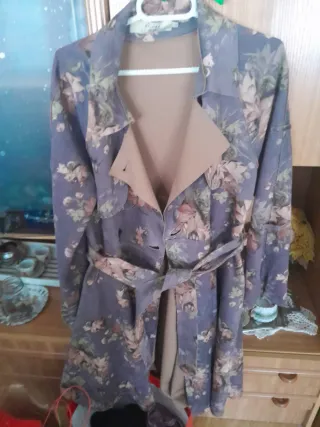 Abrigo estampado floral