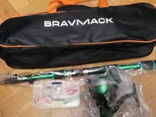 Caña de pescar, carrete y señuelos