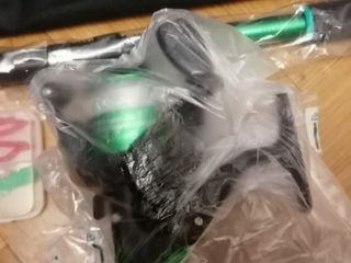 Caña de pescar, carrete y señuelos