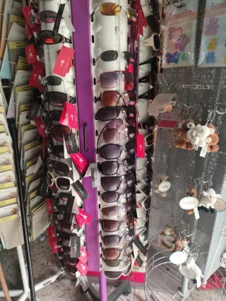 Gafas de sol por cierre de tienda,hazme una oferta