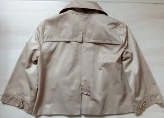 Chaqueta beige mujer