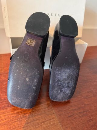 Bailarinas FARRUTX charol negro flor terciopelo