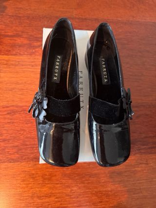 Bailarinas FARRUTX charol negro flor terciopelo