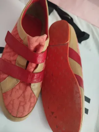 Zapatillas Farrutx rosas y rojas