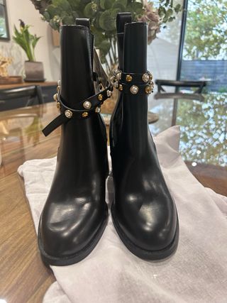 Botines Zara negros perlas talla 38 nuevos