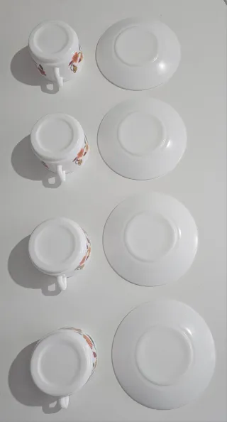 4 tazze e piattini con disegno tulipano vintage