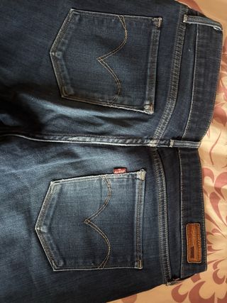 Vaqueros skinny azules elásticos