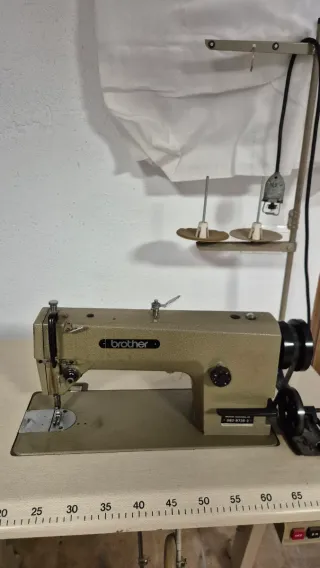 Máquina de coser industrial Brother B2-B735-3