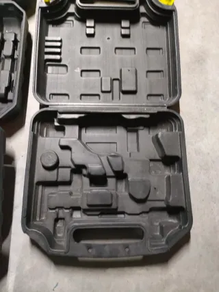 Cajas vacias de herramientas Bosch, Powerplus.