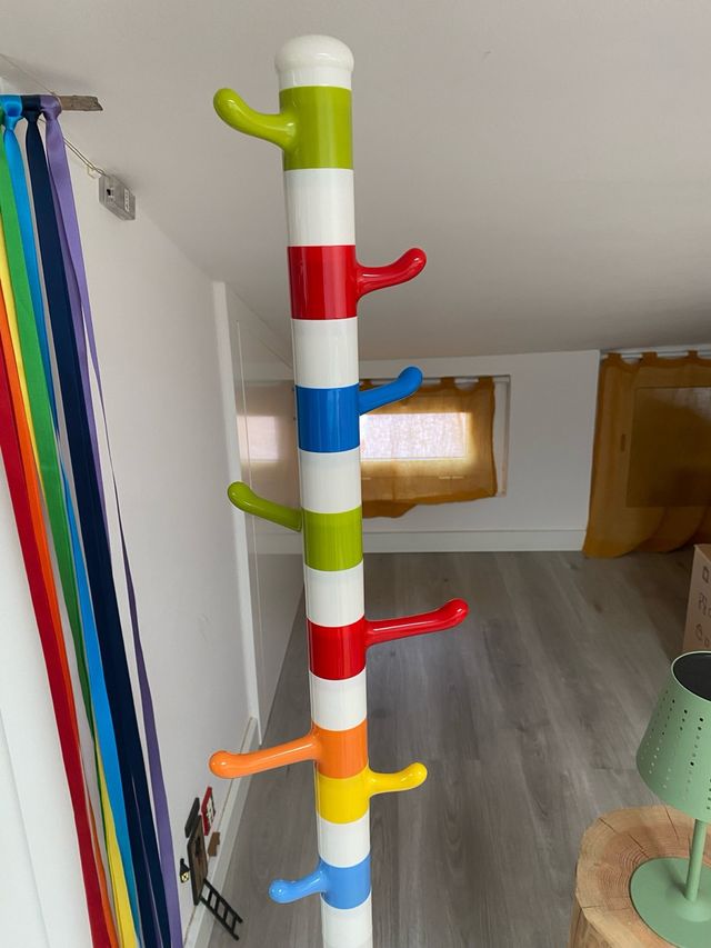Colgador infantil multicolor