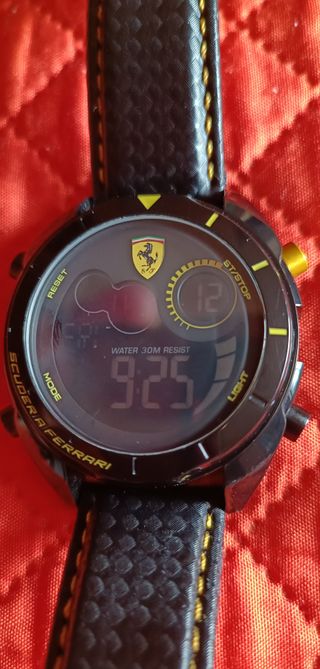 Orologio Ferrari Digitale Nero Giallo