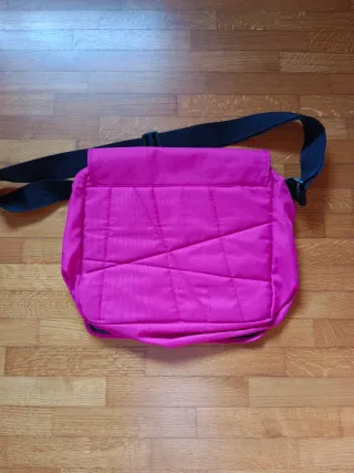 Borsa a tracolla AST fucsia e nera