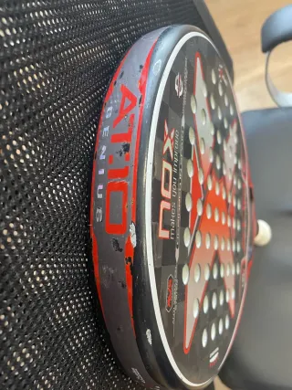 Pala Pádel Nox AT10 Genius 18K