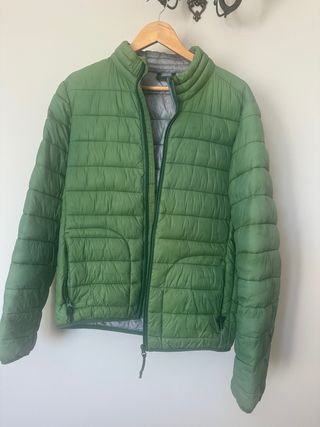 Cazadora acolchada verde