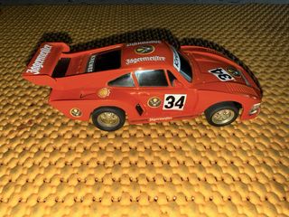 Scalextric Porsche 935 Jägermeister