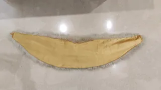 Estola de pelo beige y dorado