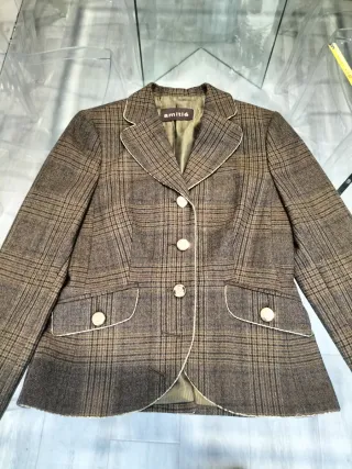 Traje de chaqueta de la marca Amitié