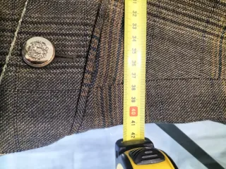 Traje de chaqueta de la marca Amitié