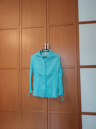 Camisa azul turquesa seda