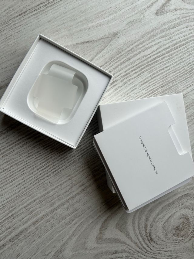 Caja AirPods Apple Blanca