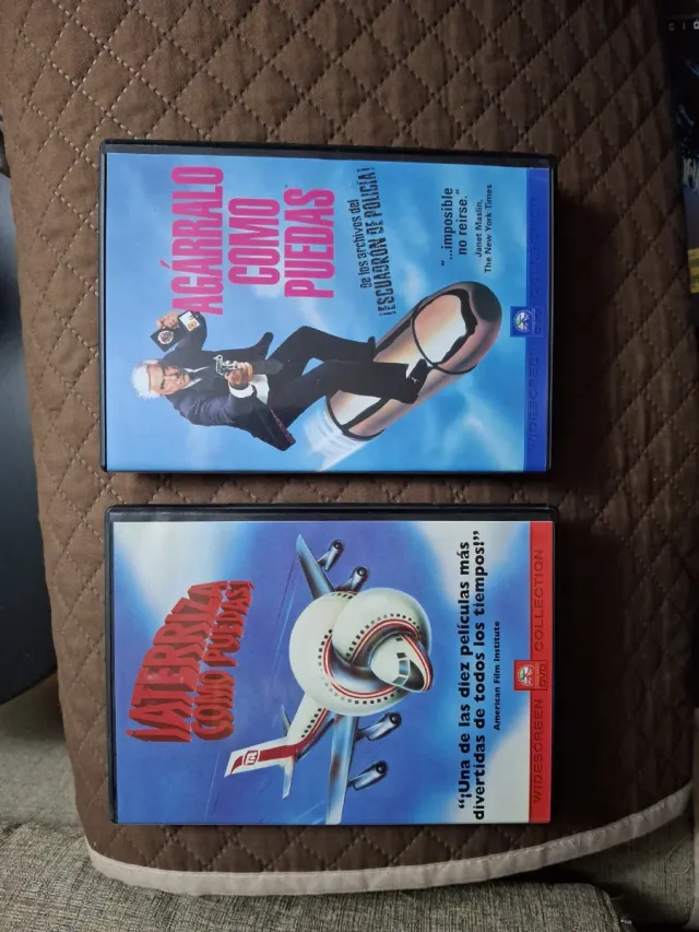 Lote 2 DVDs: Agarralo como puedas y Aterriza como