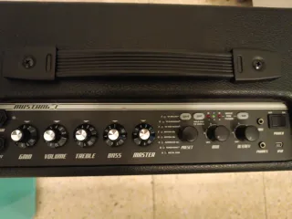 Amplificador Guitarra Fender