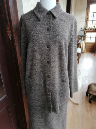 Traje falda y chaqueta talla 44