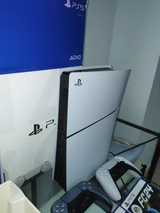 PS5 Slim 1TB con Lector + 2 Mandos