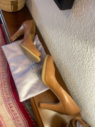 Zapatos tacón LOTTUSE cuero nude