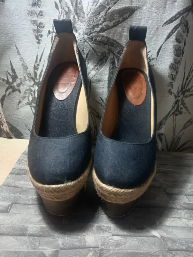 Scarpe Christian Louboutin con tacco in legno