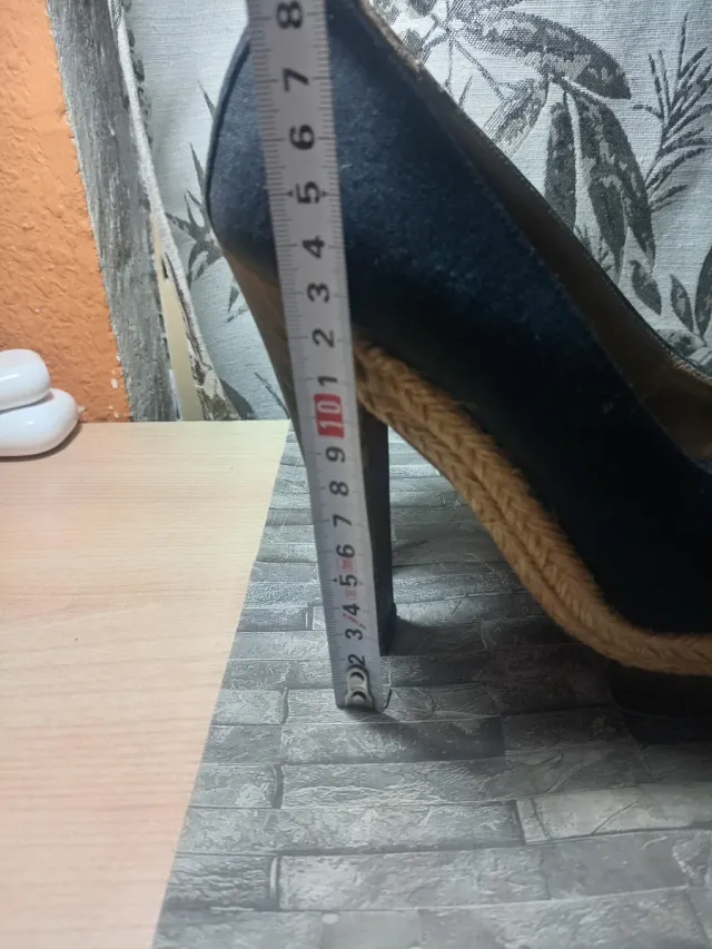 Scarpe Christian Louboutin con tacco in legno