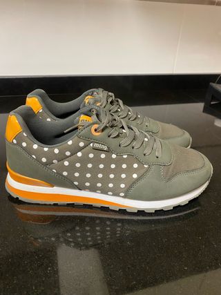 Zapatillas Mustang Verde y Naranja Lunares