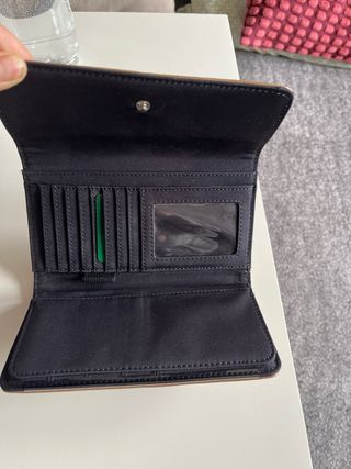 Monedero Tommy Hilfiger poco usado