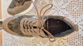 Zapatillas casual Mysoft beige y verde