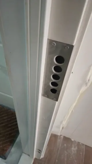 Puerta acorazada de entrada