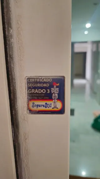 Puerta acorazada de entrada