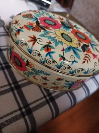 Scatola vintage Perugina floreale