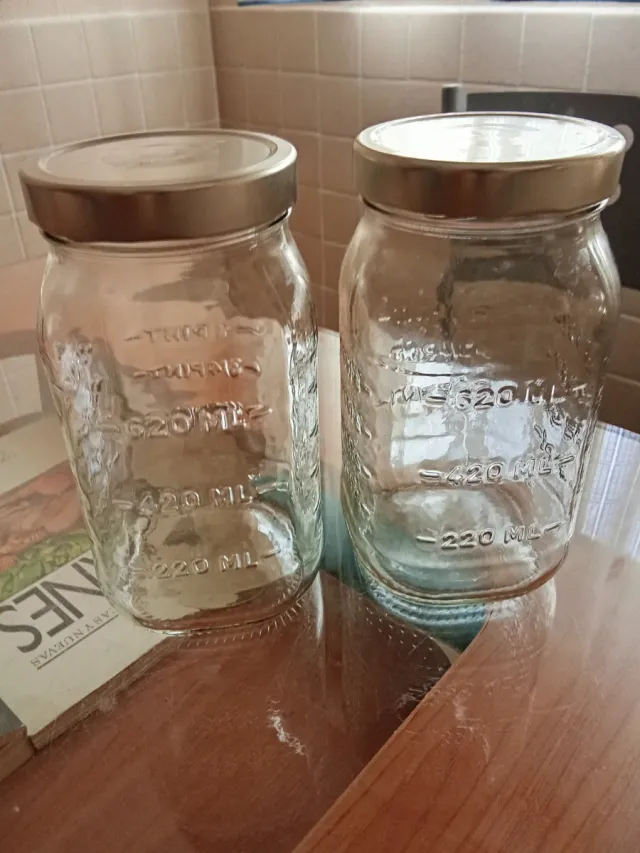 2 Barattoli di Vetro con Coperchio Metallico