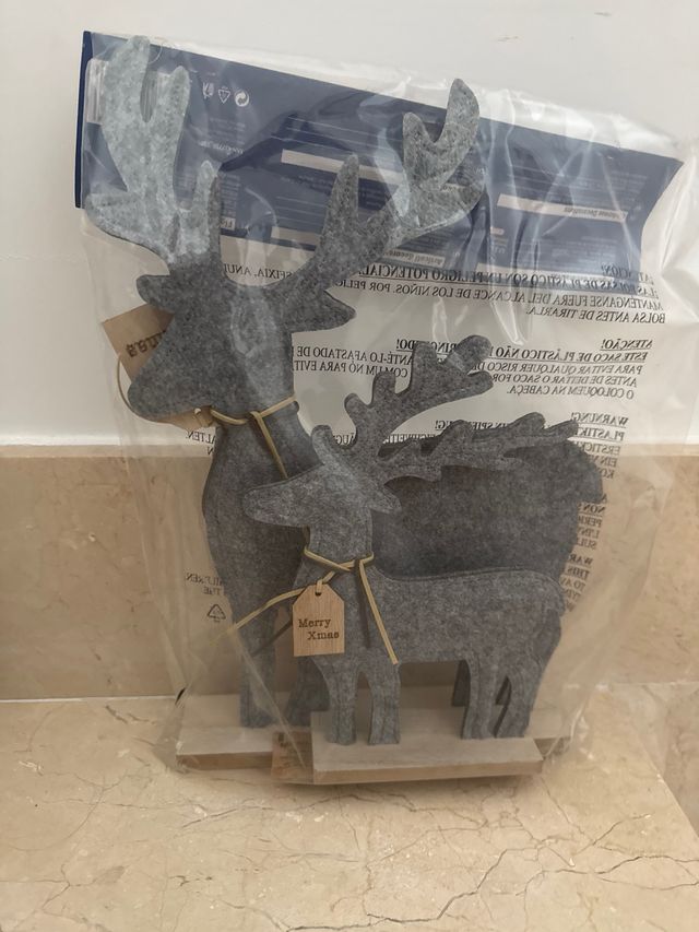 Adornos Navideños de Tela y Madera