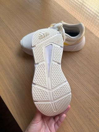 Zapatillas Adidas Talla 39 Blancas y Amarillas