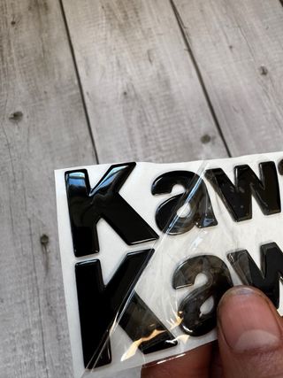 EMBLEMAS KAWASAKI CARENADO DEPOSITO MOTO LOGOTIPO