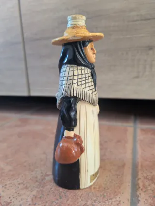 Coppia di antiche bottiglie di liquore alle erbe di Maiorca, anni '60-'80