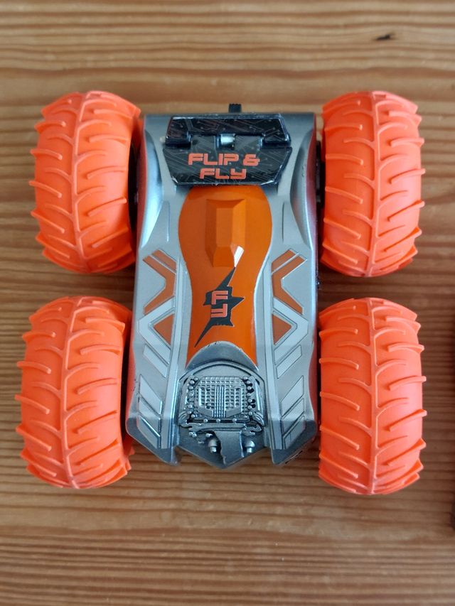 Coche teledirigido Flip & Fly Acrobático