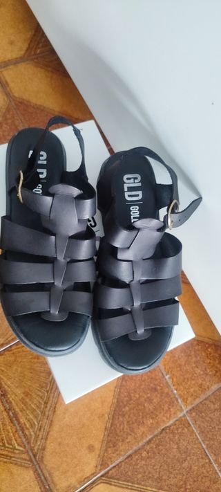 Sandalias negras de plataforma