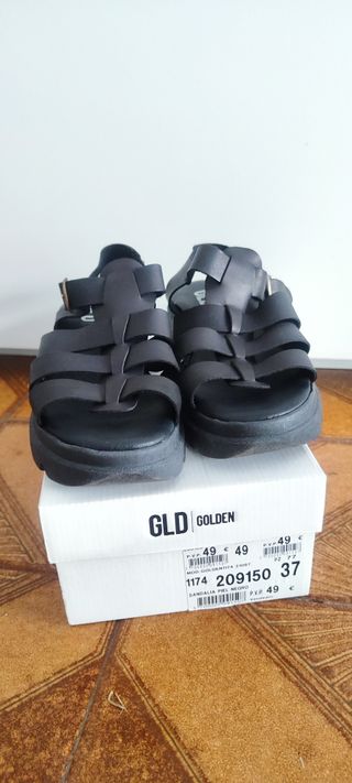 Sandalias negras de plataforma